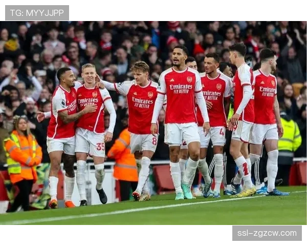 英超焦点战:阿森纳半场2-0领先曼联,萨卡建功 英超焦点战:阿森纳半场2-0领先曼联,萨卡建功